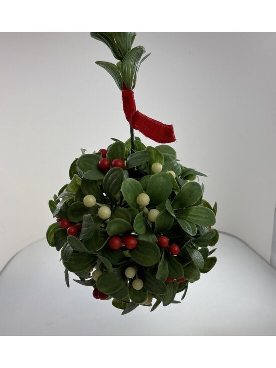 Other - Vintage Faux Mistletoe Christmas Kissing Ball with Berries and Leaves 6”